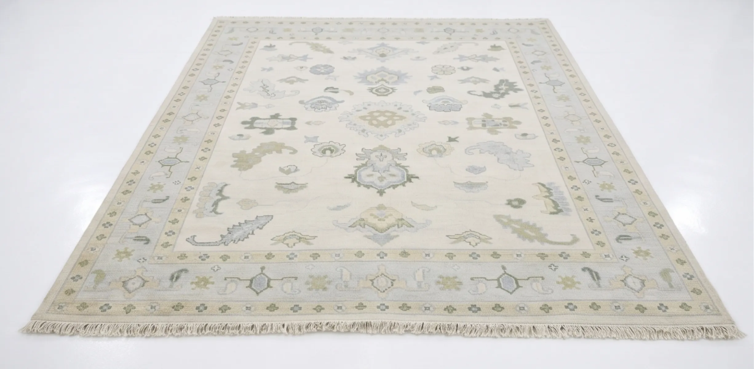Hand-Knotted Modern Oushak Rug