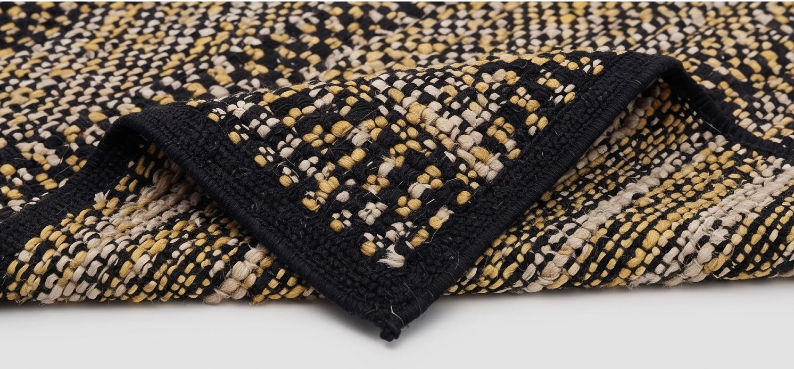 Golden Dot Hand Woven Jute, PET Fiber & Cotton Rug - Black & Gold