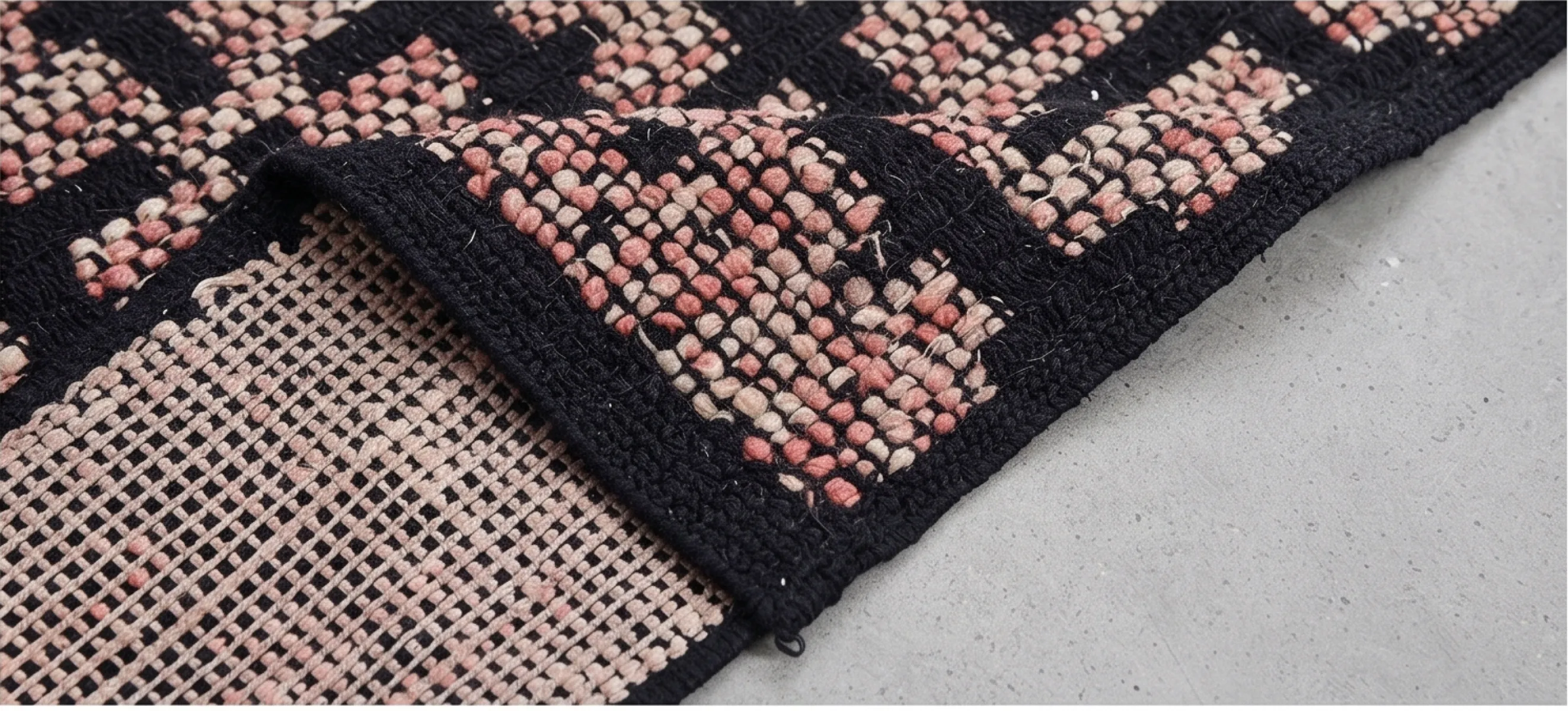 Black Mark Hand Woven Jute & Cotton Rug - Black & Pink/Beige
